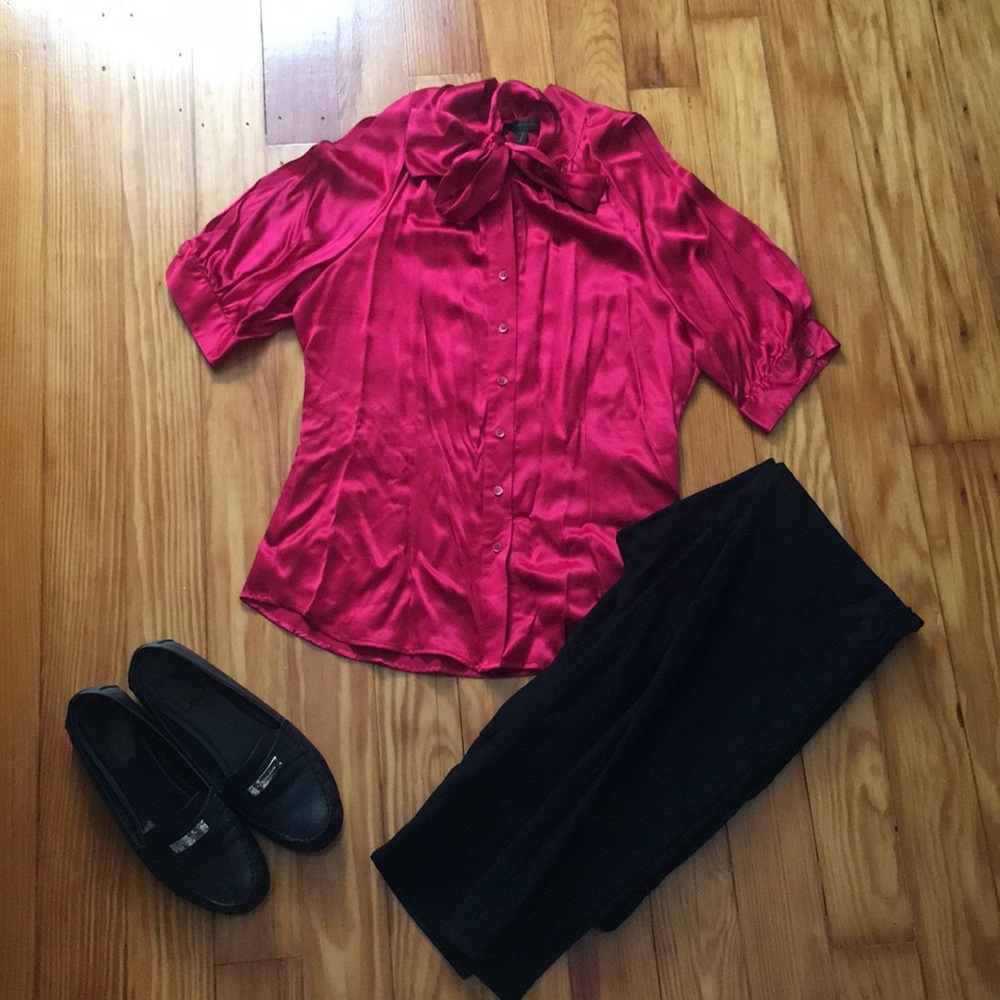 BCBG cold shoulder magenta silk top! EUC!